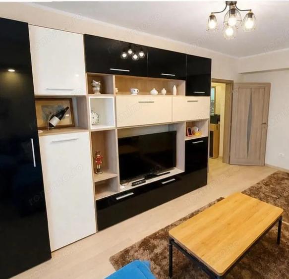 Apartament cu 2 camere decomandat, mobilat în Casa de Cultură