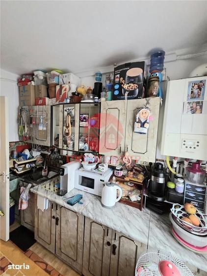 Apartament cu 3 camere decomandat în Est