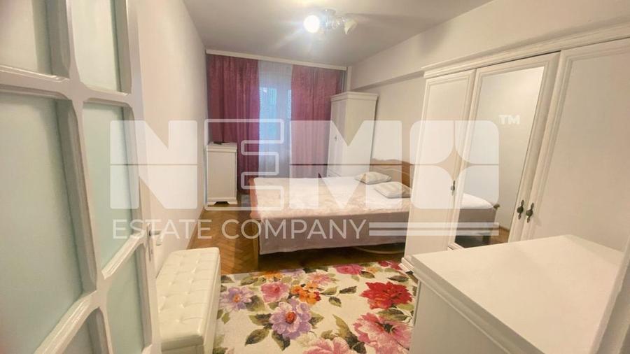 Apartament cu 4 camere decomandat în George Enescu
