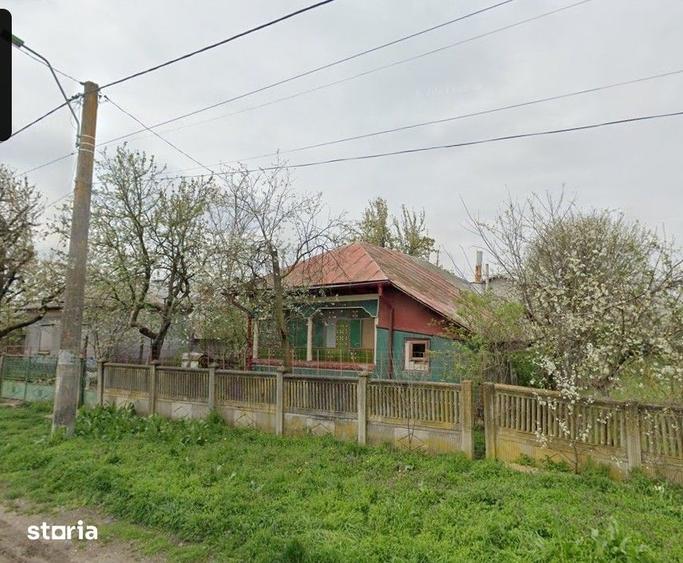 Casă cu 4 camere cu Teren 3800 Mp în Daia
