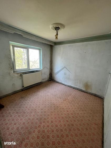 Apartament cu 2 camere decomandat în Nicolina