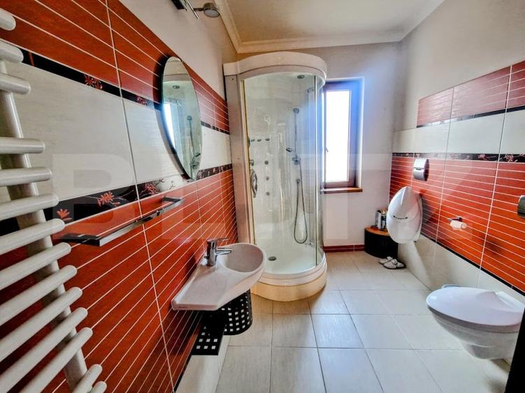 Casă individuală cu 5 camere cu Canalizare în Salca