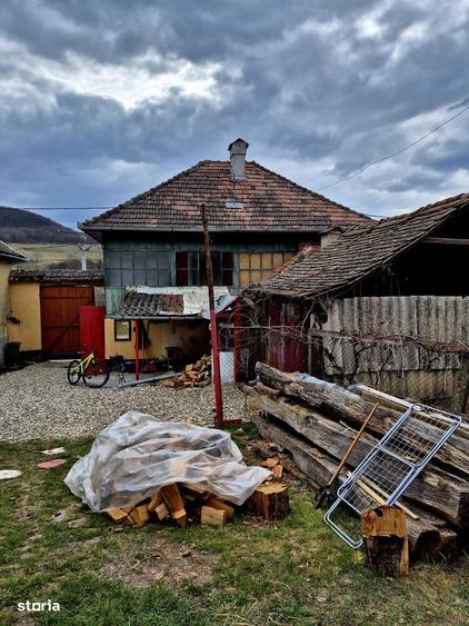 Casă cu 2 camere cu Teren 868 Mp în Bunești