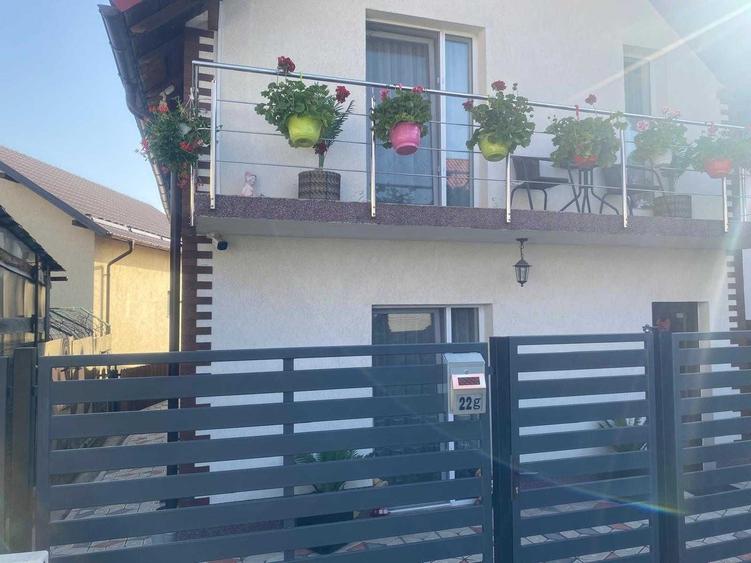Casă cu 4 camere cu Teren 250 Mp în Geamăna