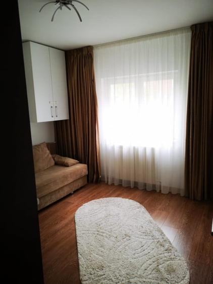 Apartament cu 3 camere decomandat în Octavian Goga