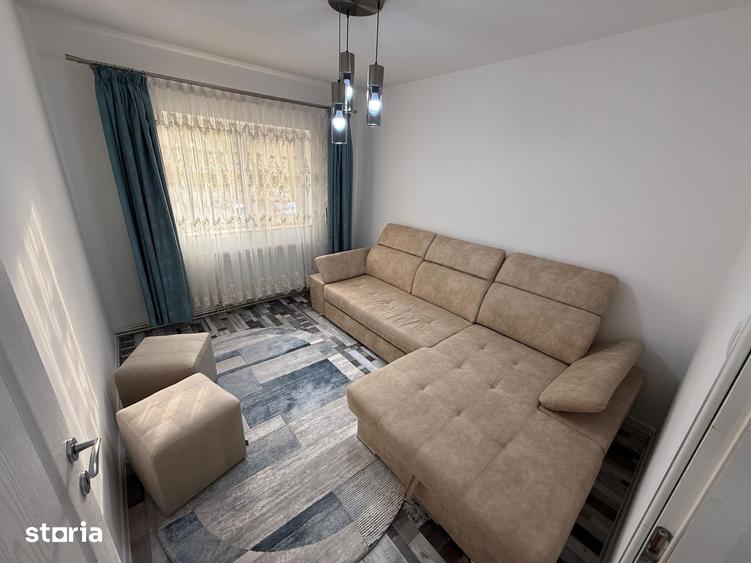 Apartament cu 3 camere în Traian