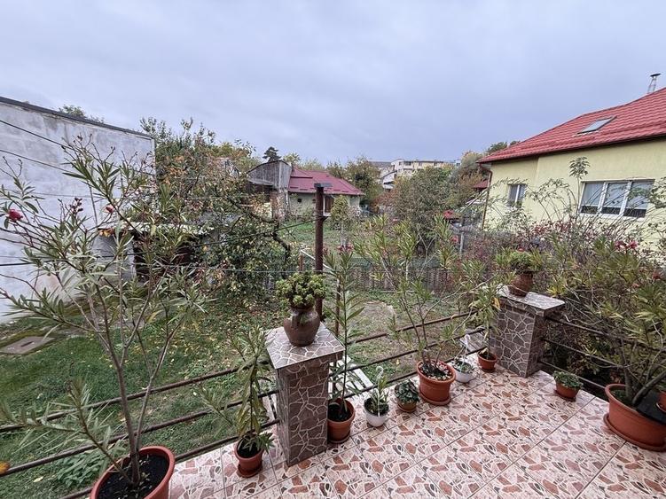 Casă cu 4 camere în Ultracentral