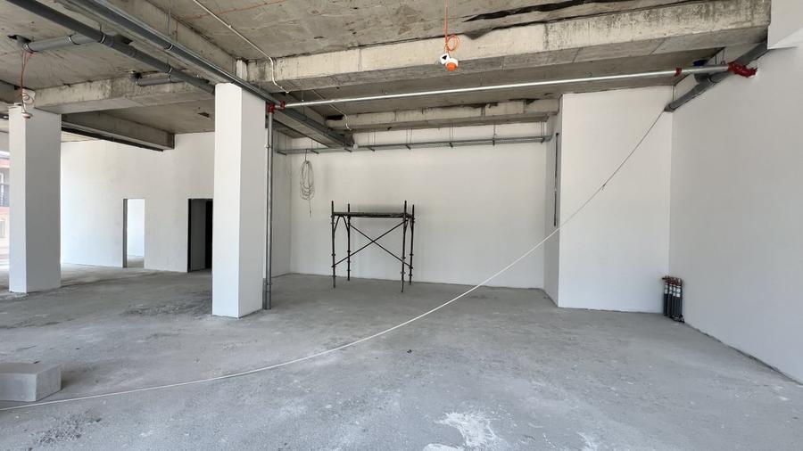 Spațiu comercial, de 159 mp, în Universitate