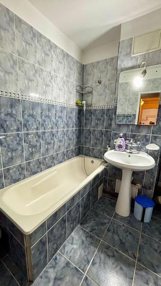 Apartament cu 3 camere decomandat, mobilat în Ultracentral