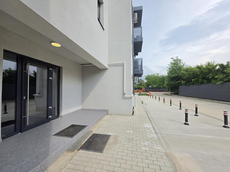 Apartament cu 2 camere semidecomandat în 1 Decembrie
