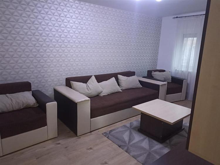 Apartament cu 2 camere decomandat, mobilat în Canta
