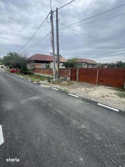 Casă cu 4 camere cu Teren 800 Mp în Central