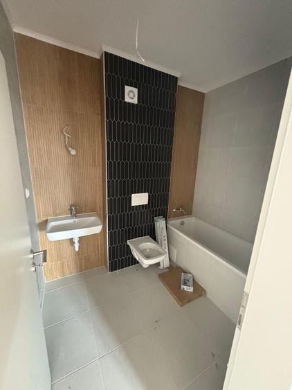 Apartament cu 3 camere decomandat în Avantgarden