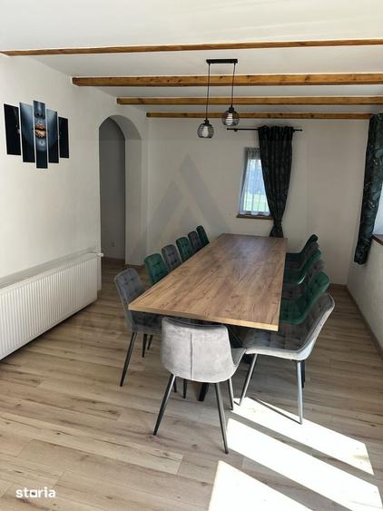 Casă cu 7 camere cu Teren 1000 Mp în Porumbacu de Jos