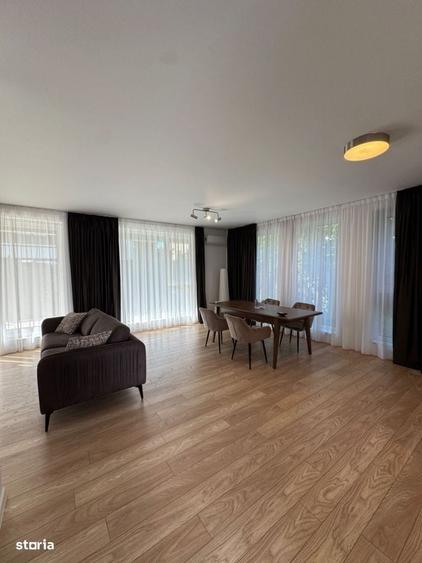 Casă cu 4 camere în Central