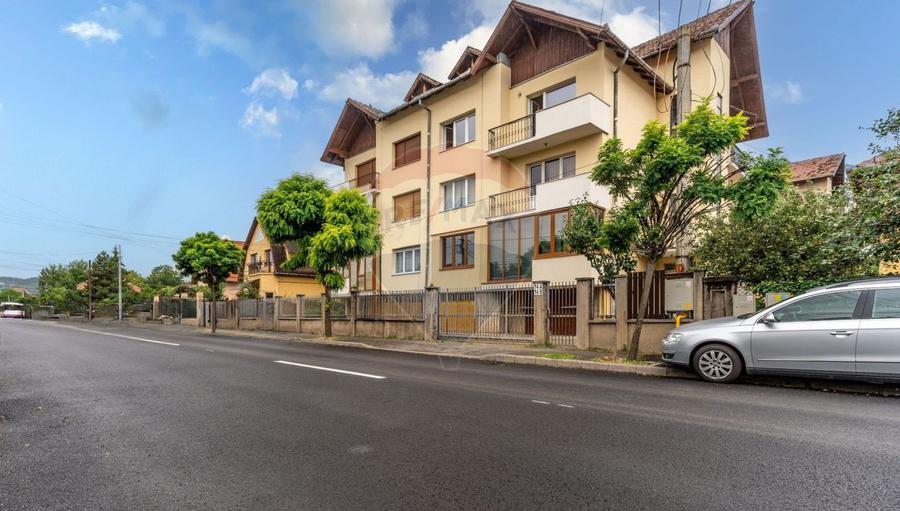 Apartament cu 3 camere decomandat în Grigorescu