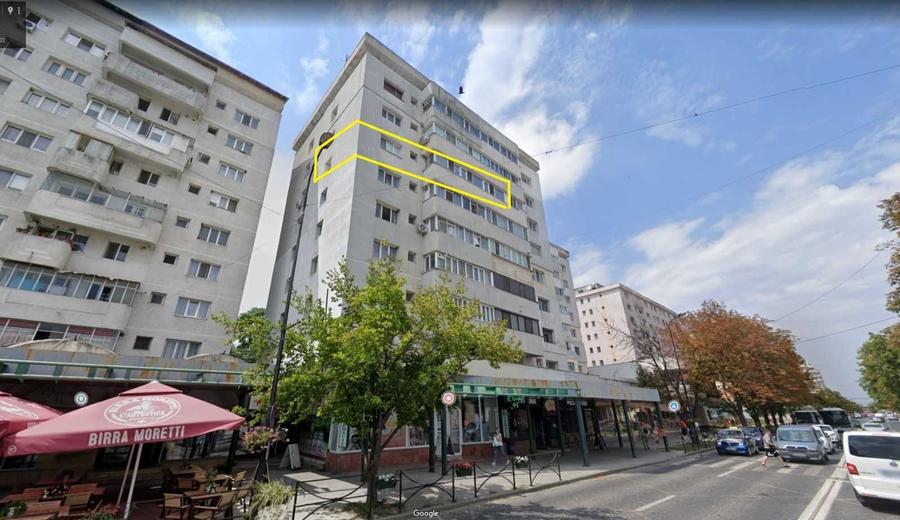 Apartament cu 4 camere decomandat în Central