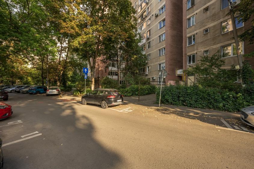 Apartament cu 2 camere decomandat, mobilat în Drumul Taberei