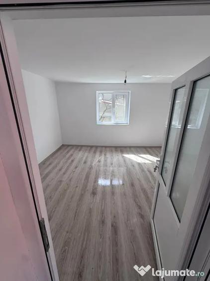 Casă cu 5 camere în Central