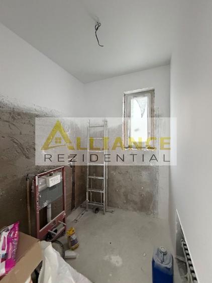 Casă individuală cu 4 camere cu Canalizare în Berceni