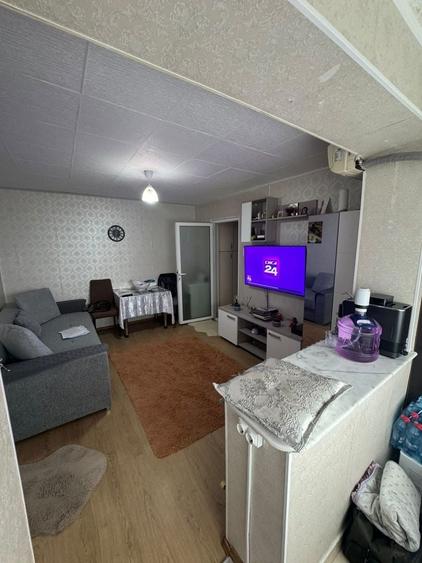 Apartament cu 2 camere semidecomandat, mobilat în Tomis Nord