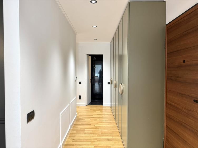 Apartament cu 4 camere decomandat, mobilat în Iancu Nicolae