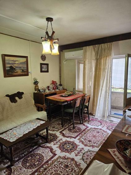 Apartament cu 4 camere decomandat, mobilat în Ultracentral