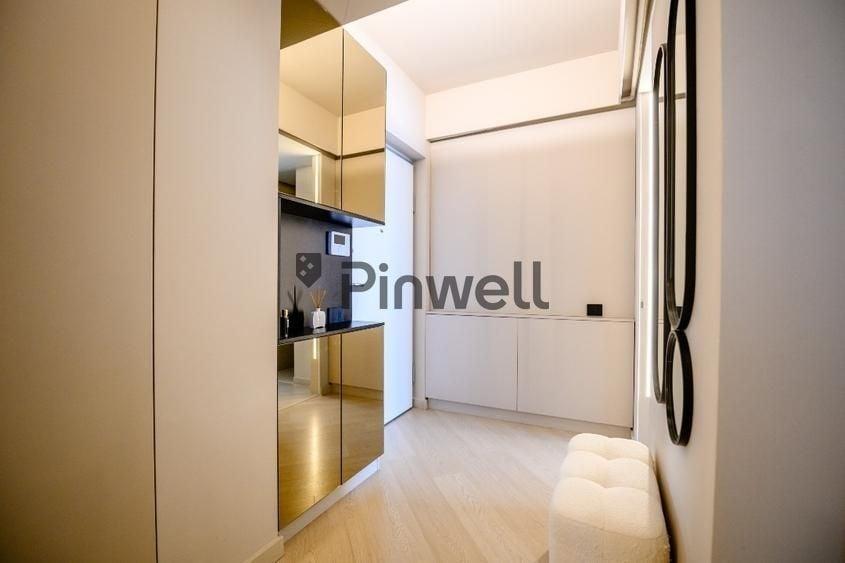 Apartament cu 3 camere semidecomandat, mobilat în Central