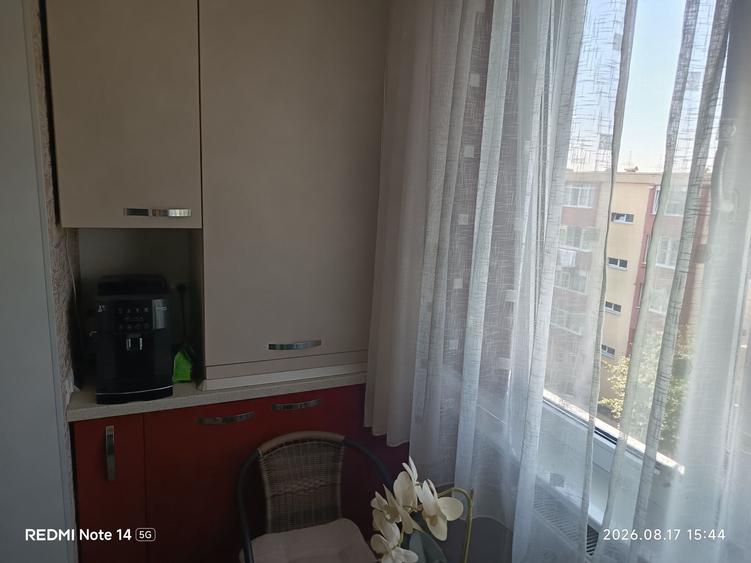 Apartament cu 2 camere decomandat în Triaj