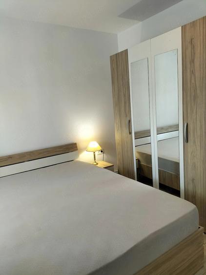 Apartament cu 3 camere decomandat în Cetate