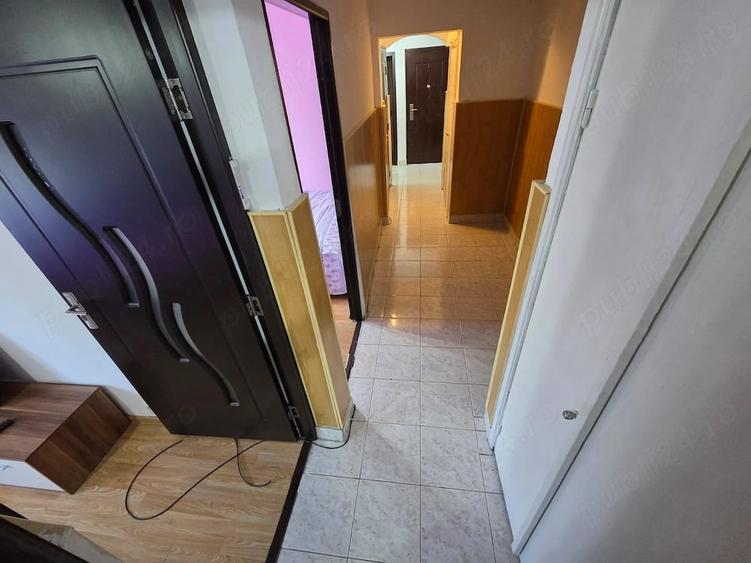 Apartament cu 3 camere decomandat în E3