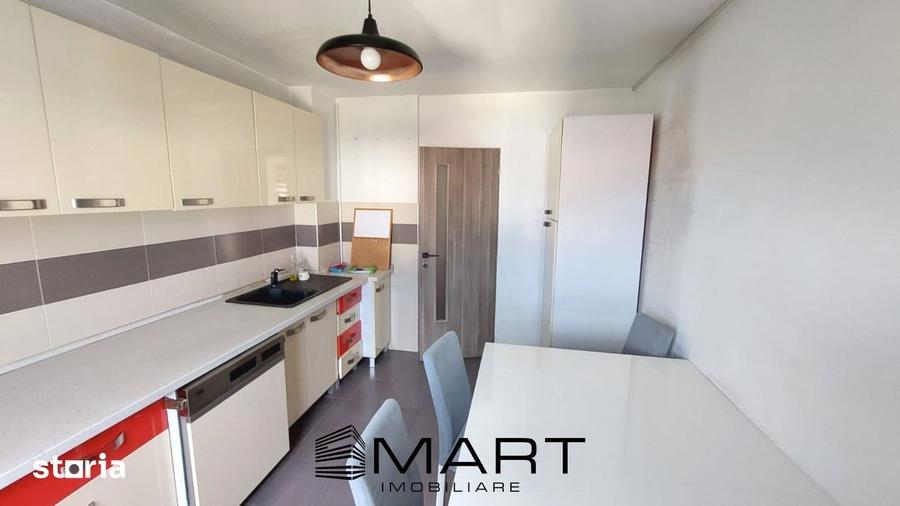 Apartament cu 3 camere decomandat, mobilat în Calea Dumbrăvii