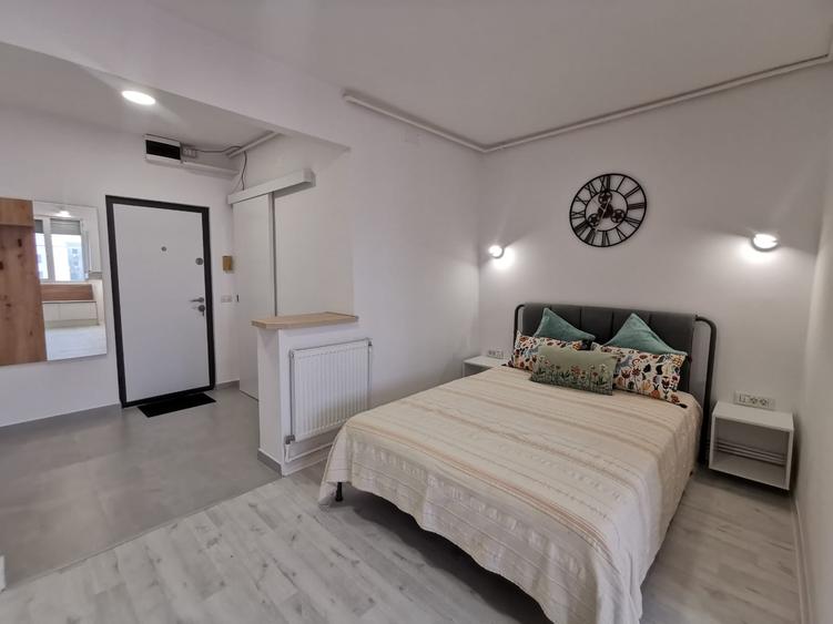 Garsonieră decomandată în Complex Studențesc
