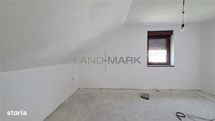 Casă cu 5 camere cu Teren 280 Mp în Ghiroda