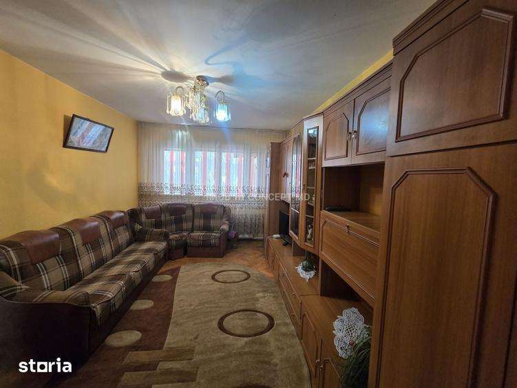 Apartament cu 2 camere decomandat în Vest