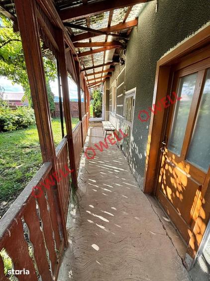 Casă cu Teren 8000 Mp în Cernat