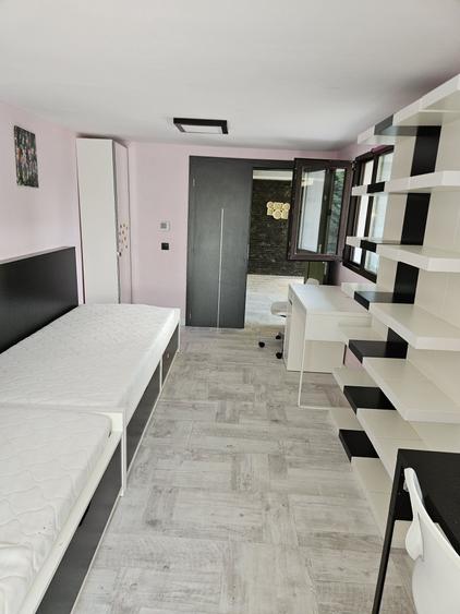Casă cu 3 camere în Central