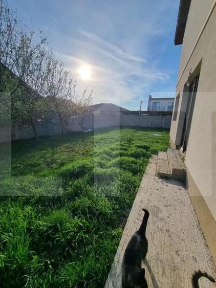 Casă cu 5 camere cu Teren 605 Mp în Urseni