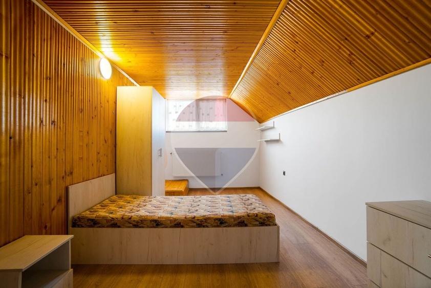 Apartament cu 4 camere decomandat, mobilat în Centrul Civic