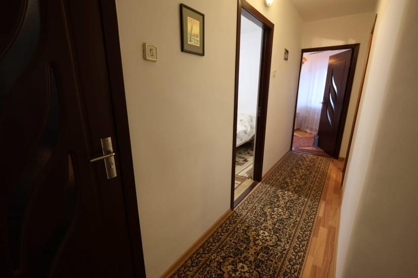 Apartament cu 4 camere decomandat în Păcurari