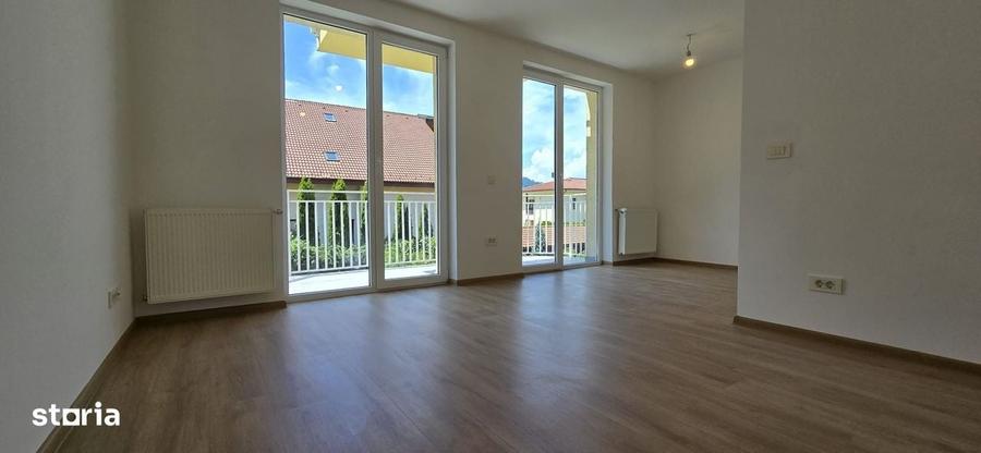 Casă cu 4 camere în Calea București