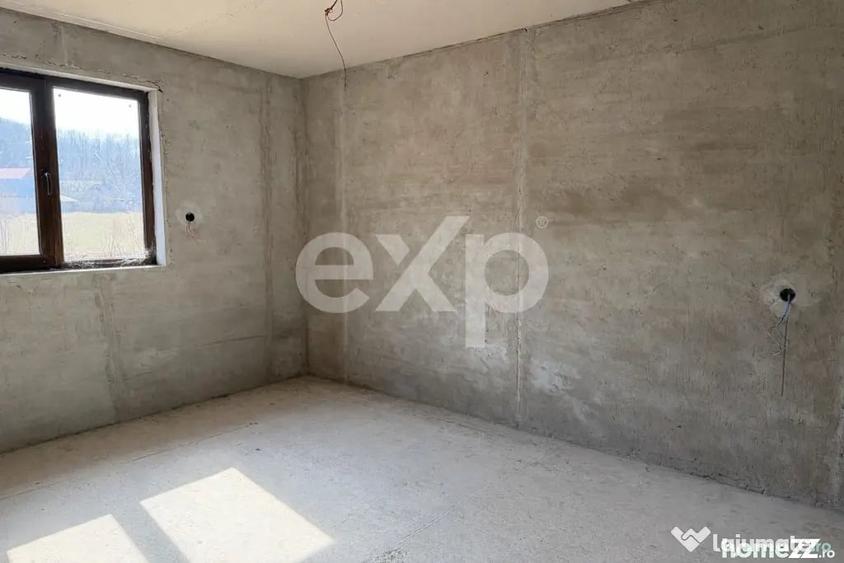 Casă cu 3 camere cu Teren 1446 Mp în Buhoci
