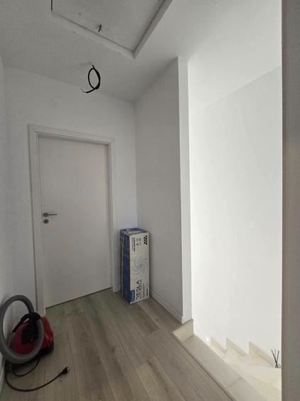 Duplex cu 3 camere cu Canalizare în Dobroești