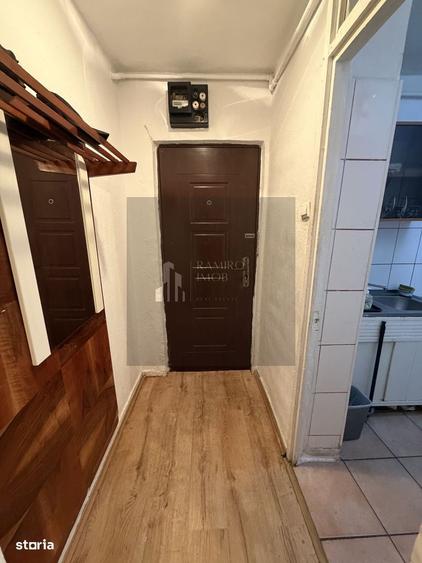 Apartament cu 2 camere semidecomandat, mobilat în Brâncoveanu