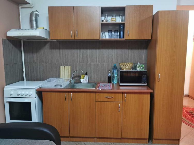 Garsonieră decomandată în Central