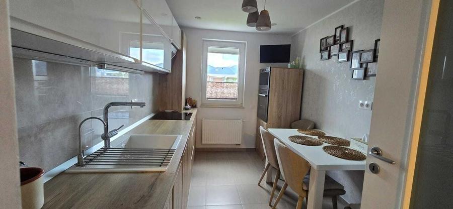 Apartament cu 2 camere decomandat în Central