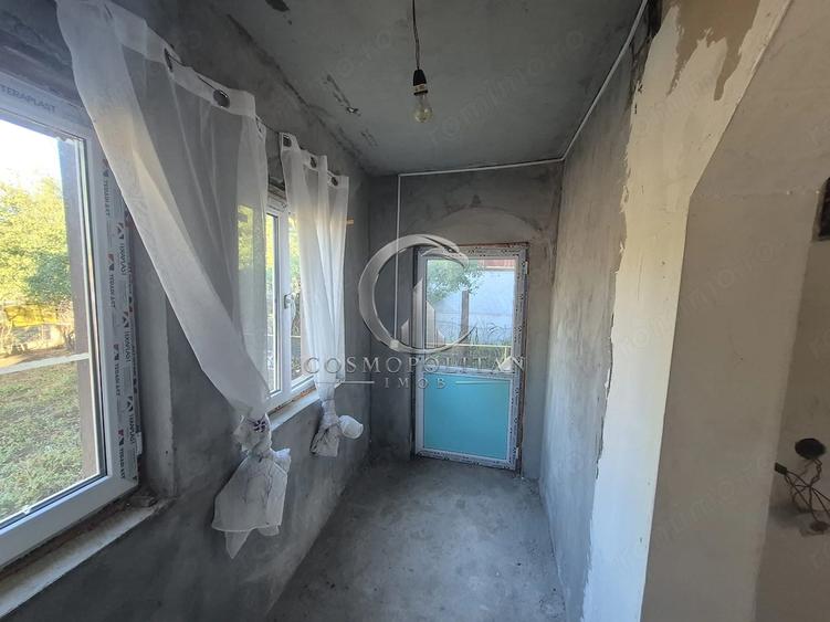 Casă cu 4 camere cu Canalizare în Amaru