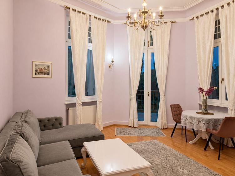 Apartament cu 2 camere decomandat în Armeneasca