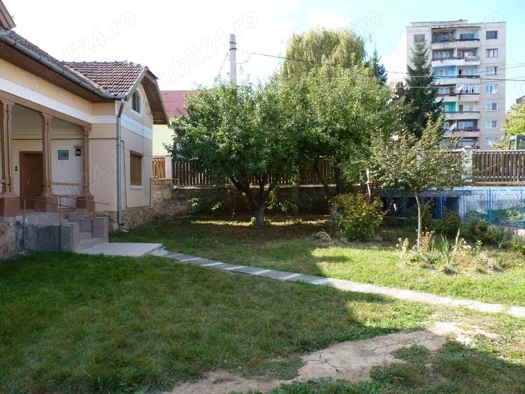 Casă cu 7 camere cu Teren 1277 Mp în Geoagiu-Băi