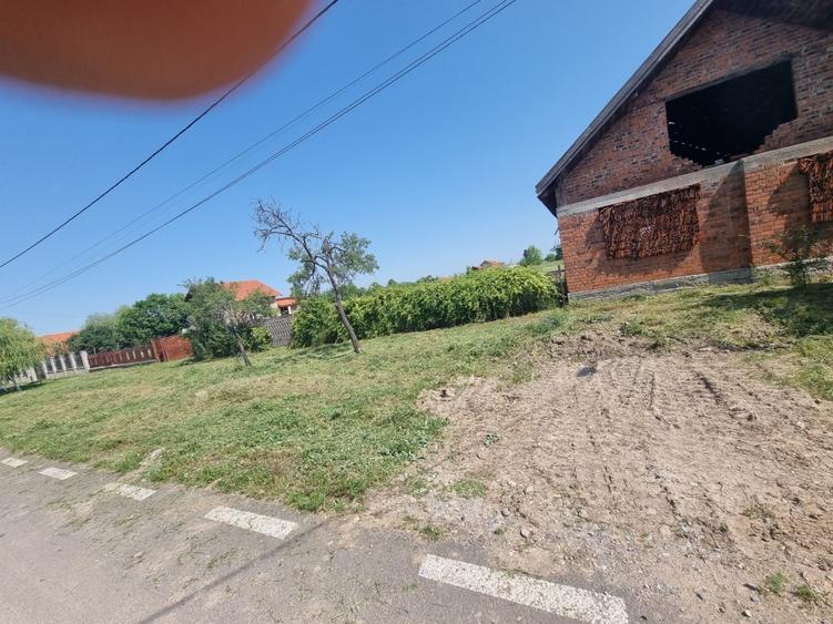 Teren 4316 mp + constructie in Tipari | Front  stradal mare 45 m  10km de  Lugoj - 2